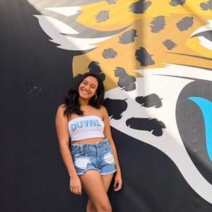 Meet your Posher, Alexia